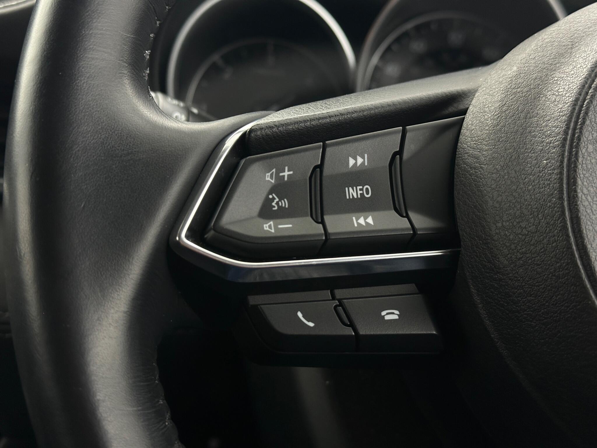 Mazda Mazda6 view 14