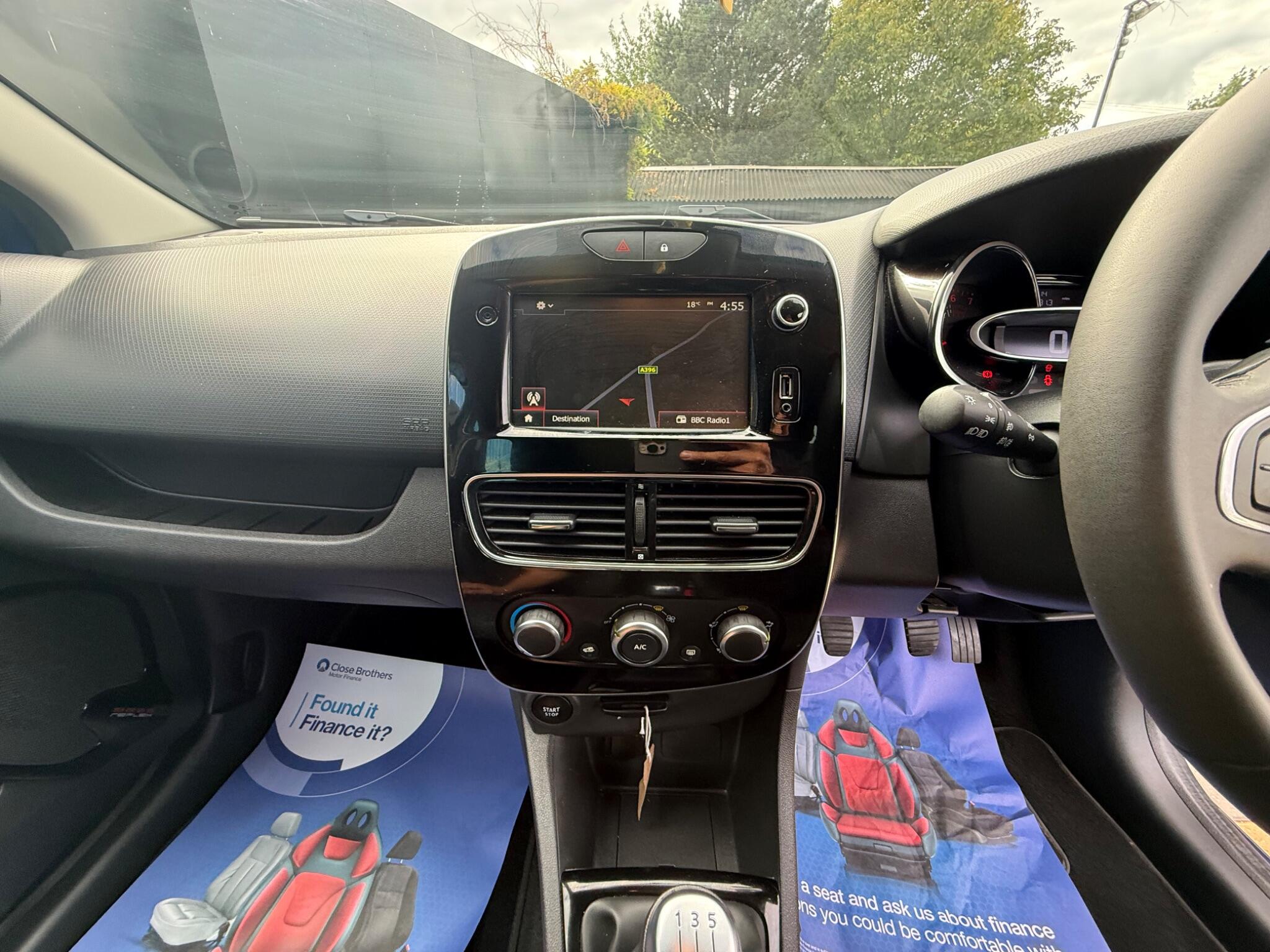 Renault Clio view 33