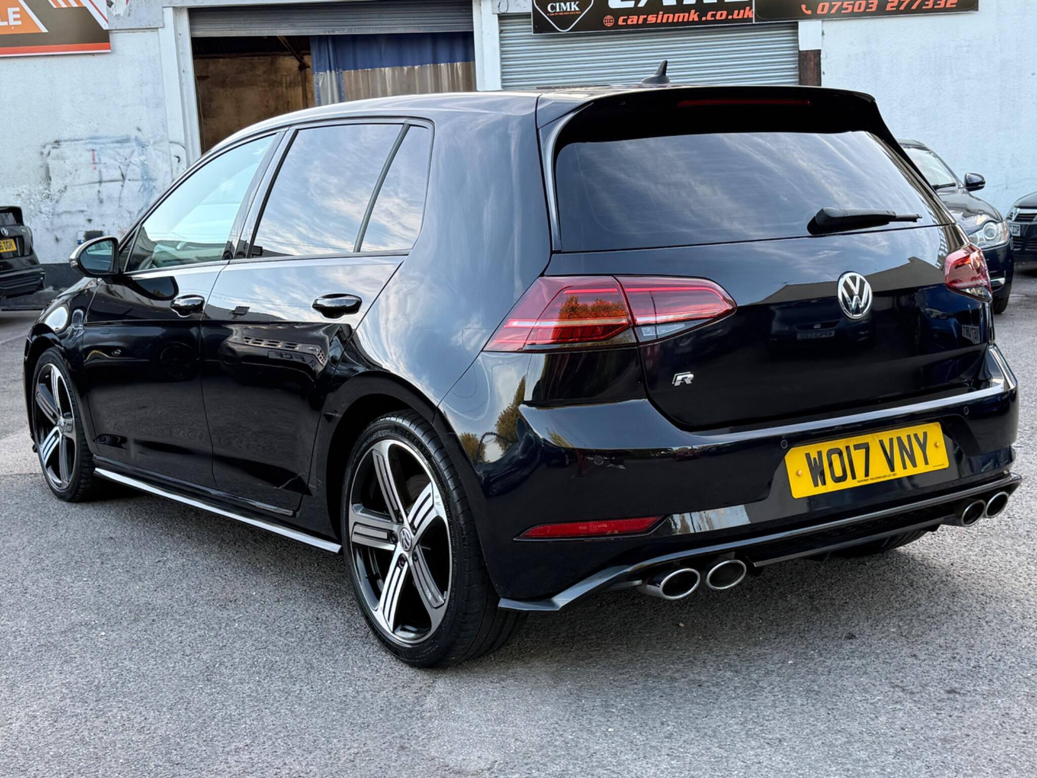 Volkswagen Golf - Image 13