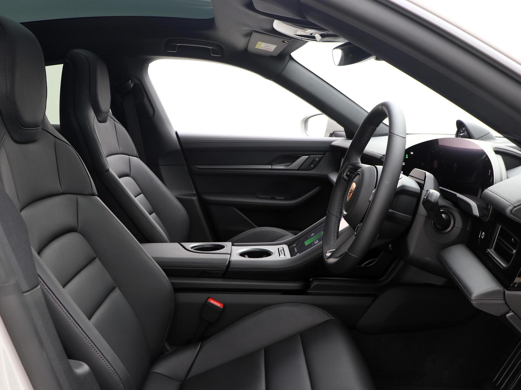 Porsche Taycan view 50