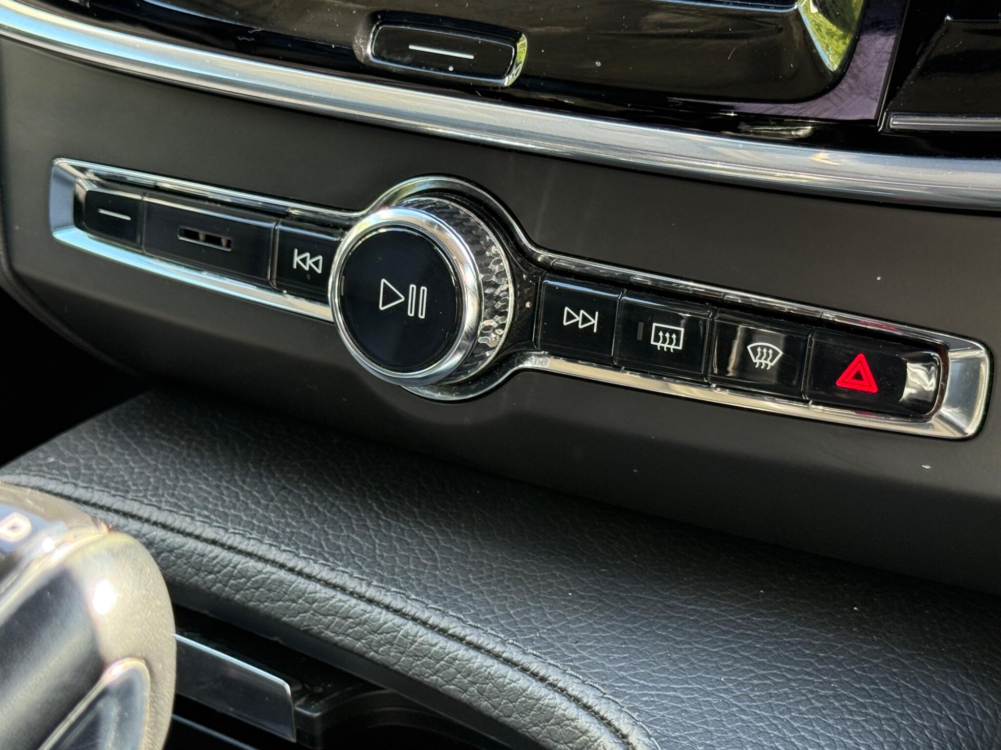 Volvo S90 - Image 68