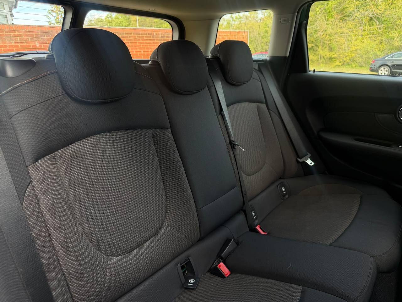 MINI Clubman view 17
