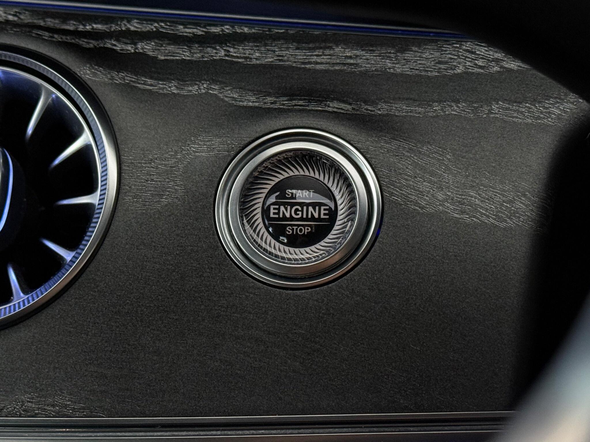 Mercedes-Benz CLS view 19