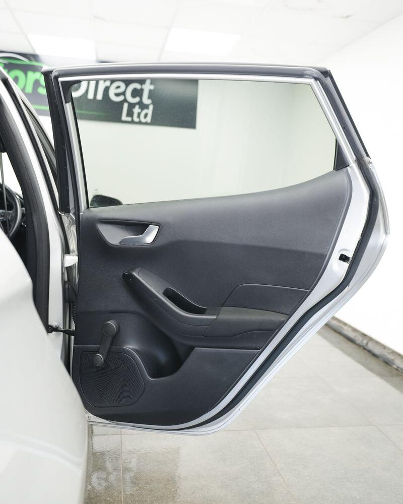 Ford Fiesta view 17