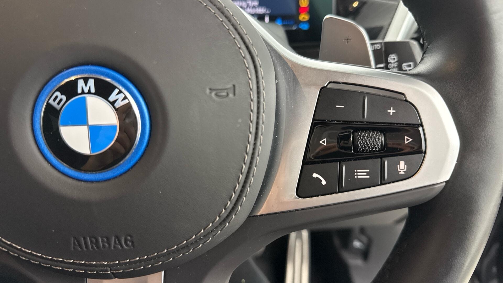 BMW X5 view 19