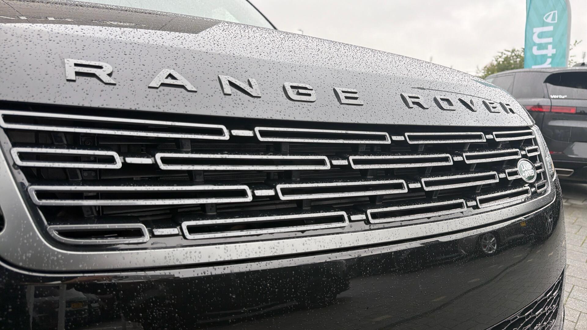 Land Rover Range Rover Sport view 32