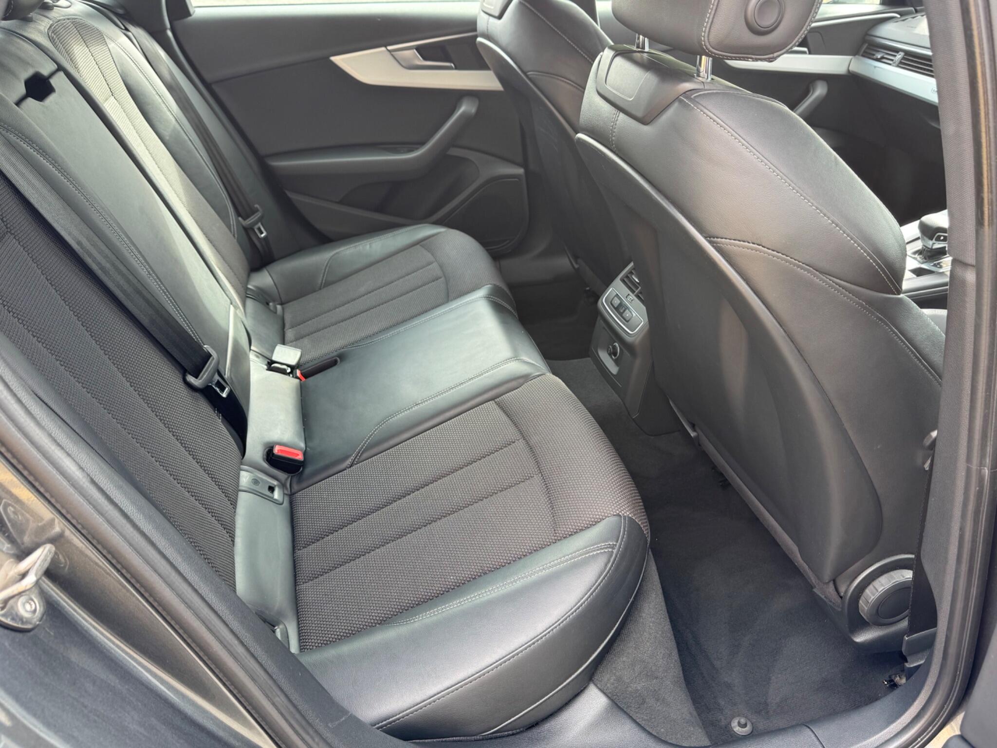 Audi A4 view 25
