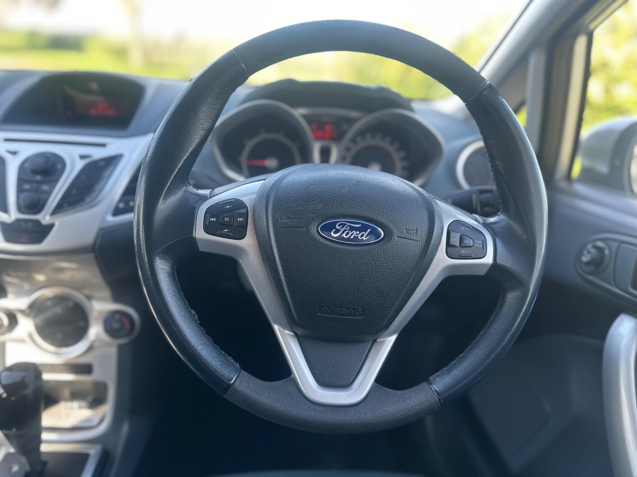 Ford Fiesta view 52