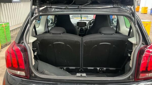 Peugeot 108 view 13