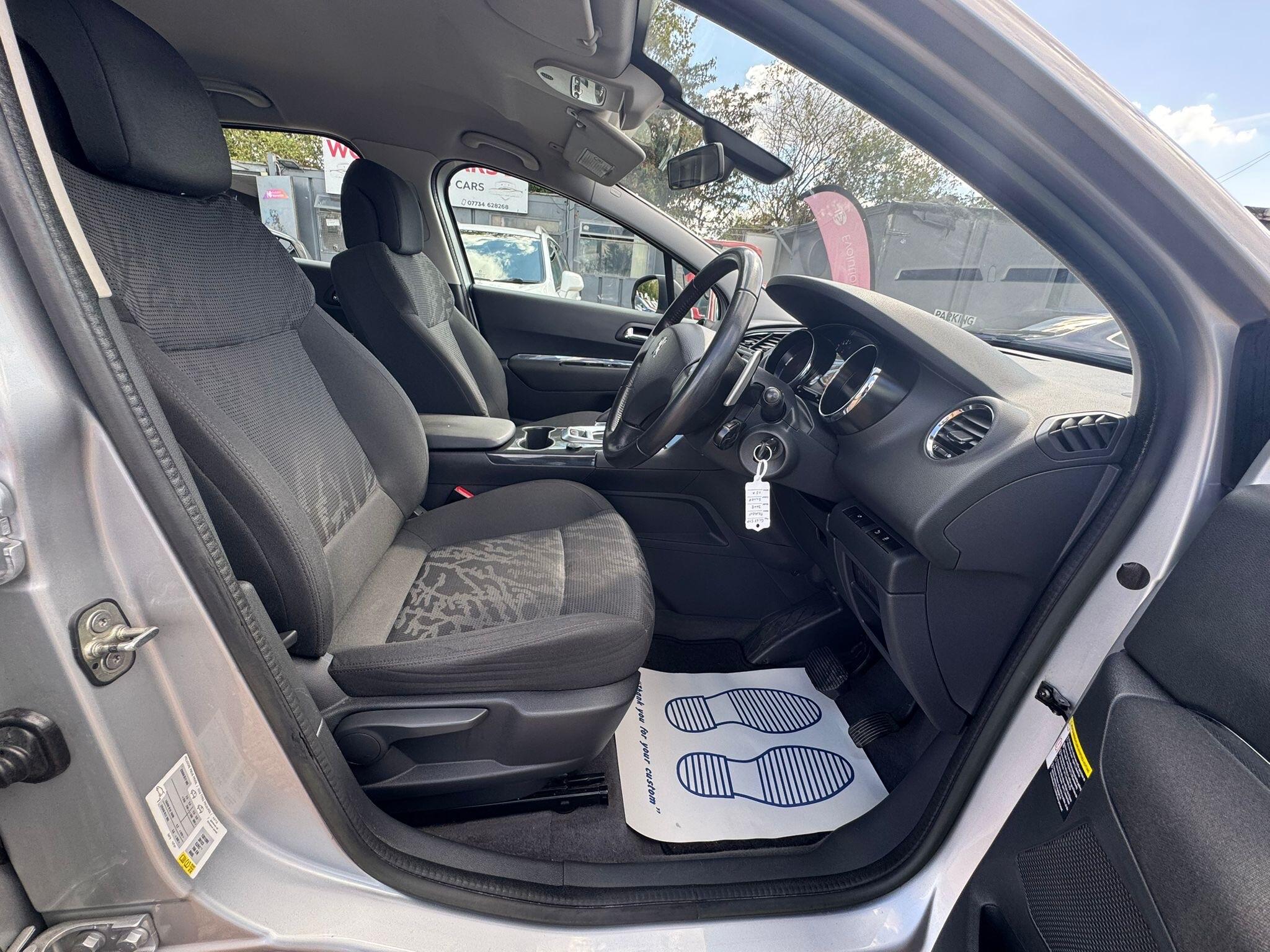 Peugeot 3008 view 15