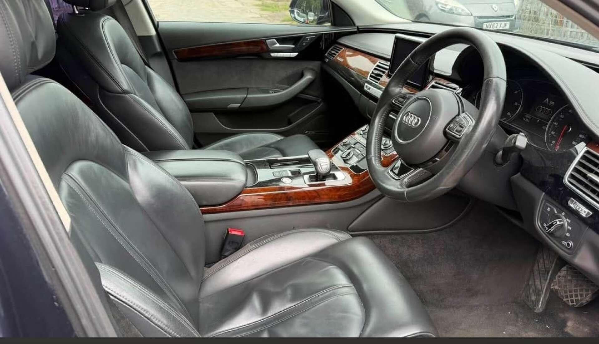 Audi A8 view 8