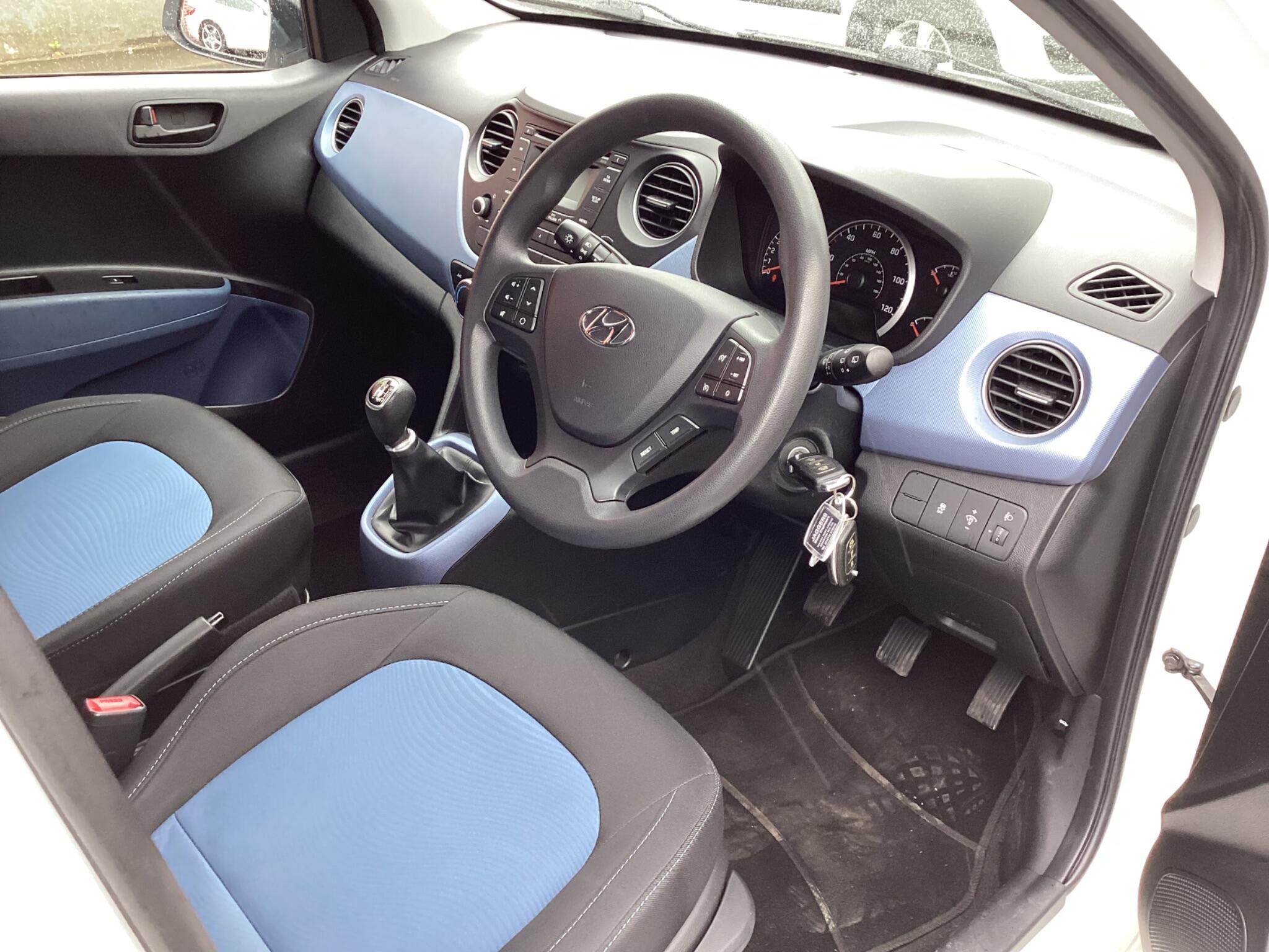Hyundai I10 view 14
