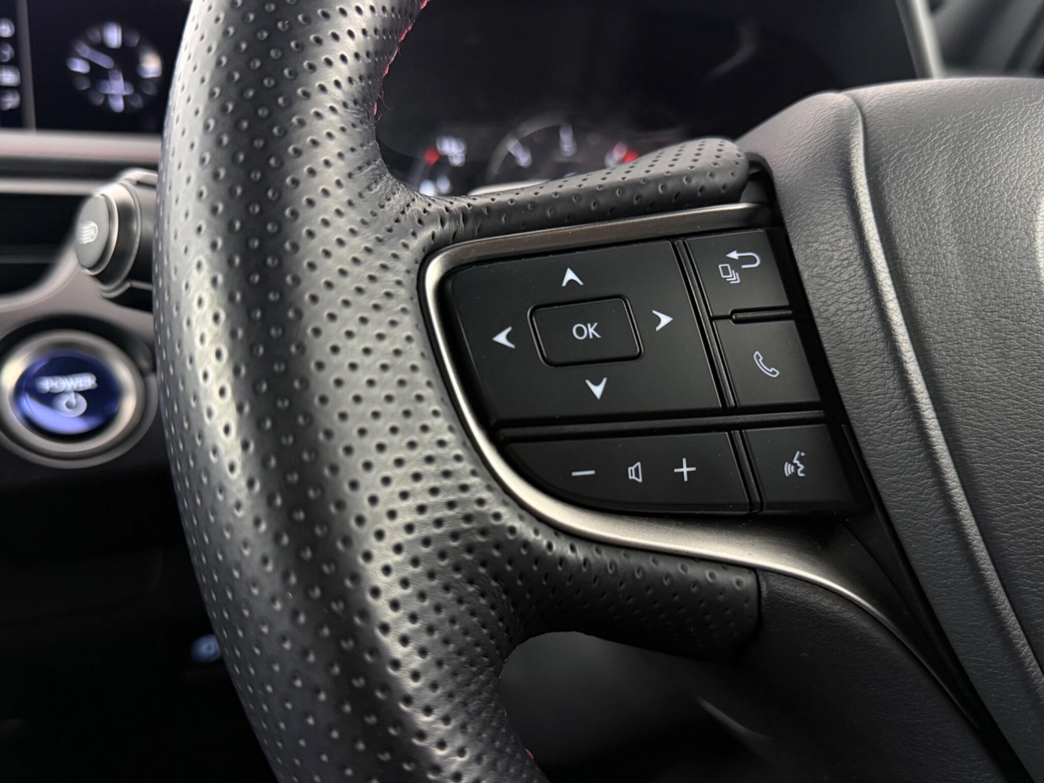 Lexus Ux view 15