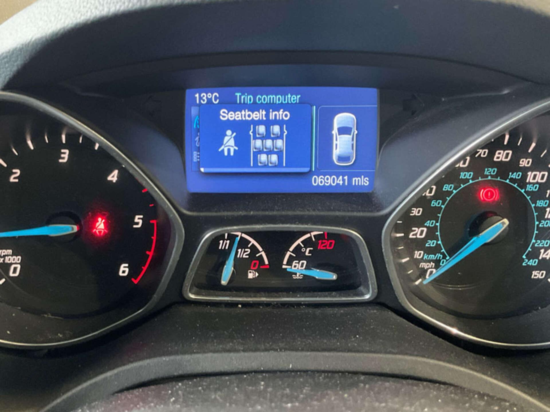 Ford Grand C-Max view 2