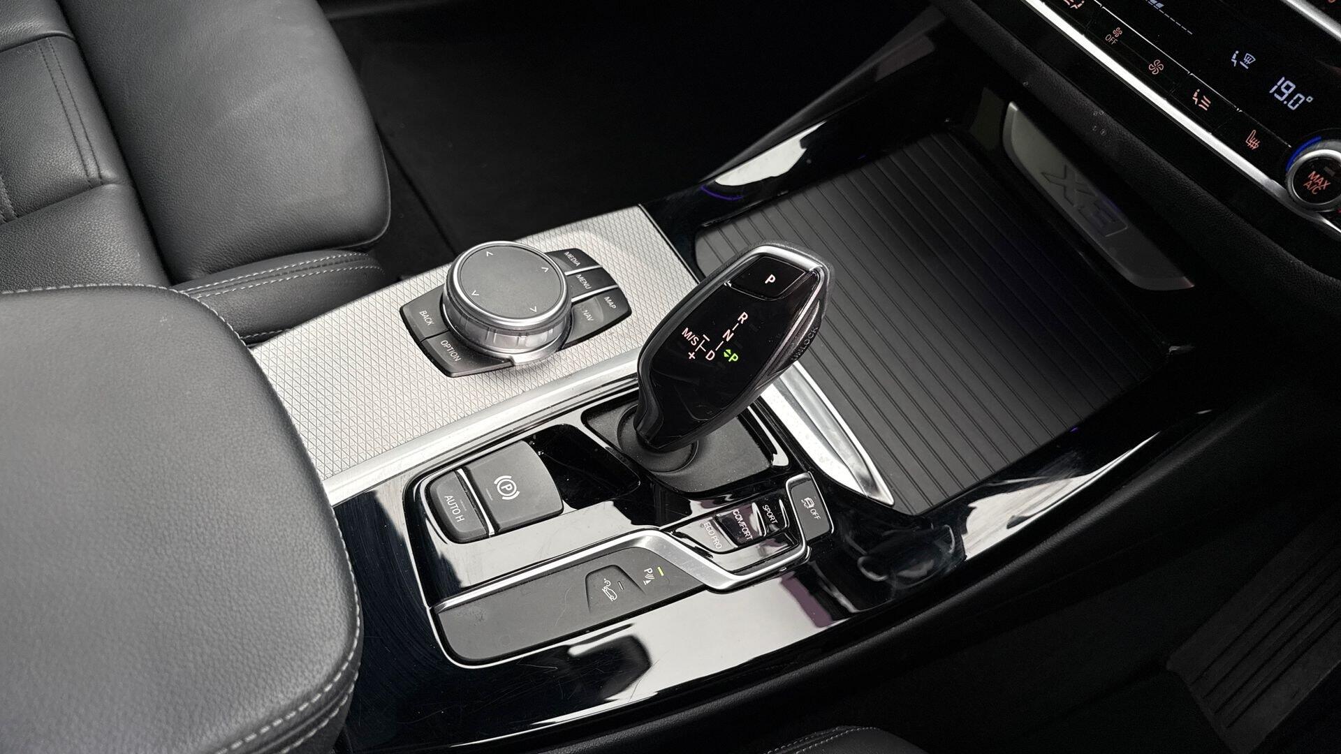 BMW X3 view 10
