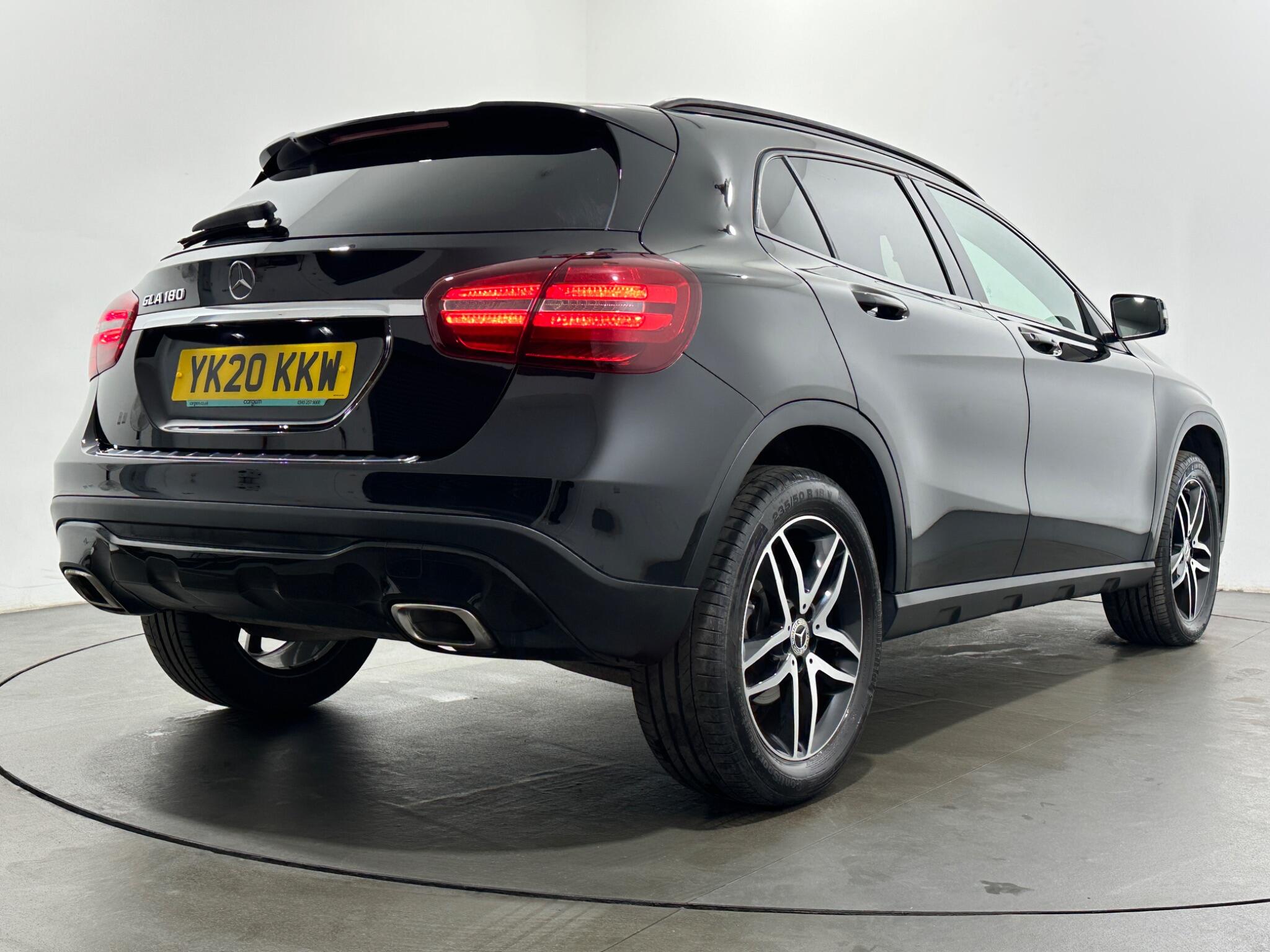 Mercedes-Benz Gla view 47