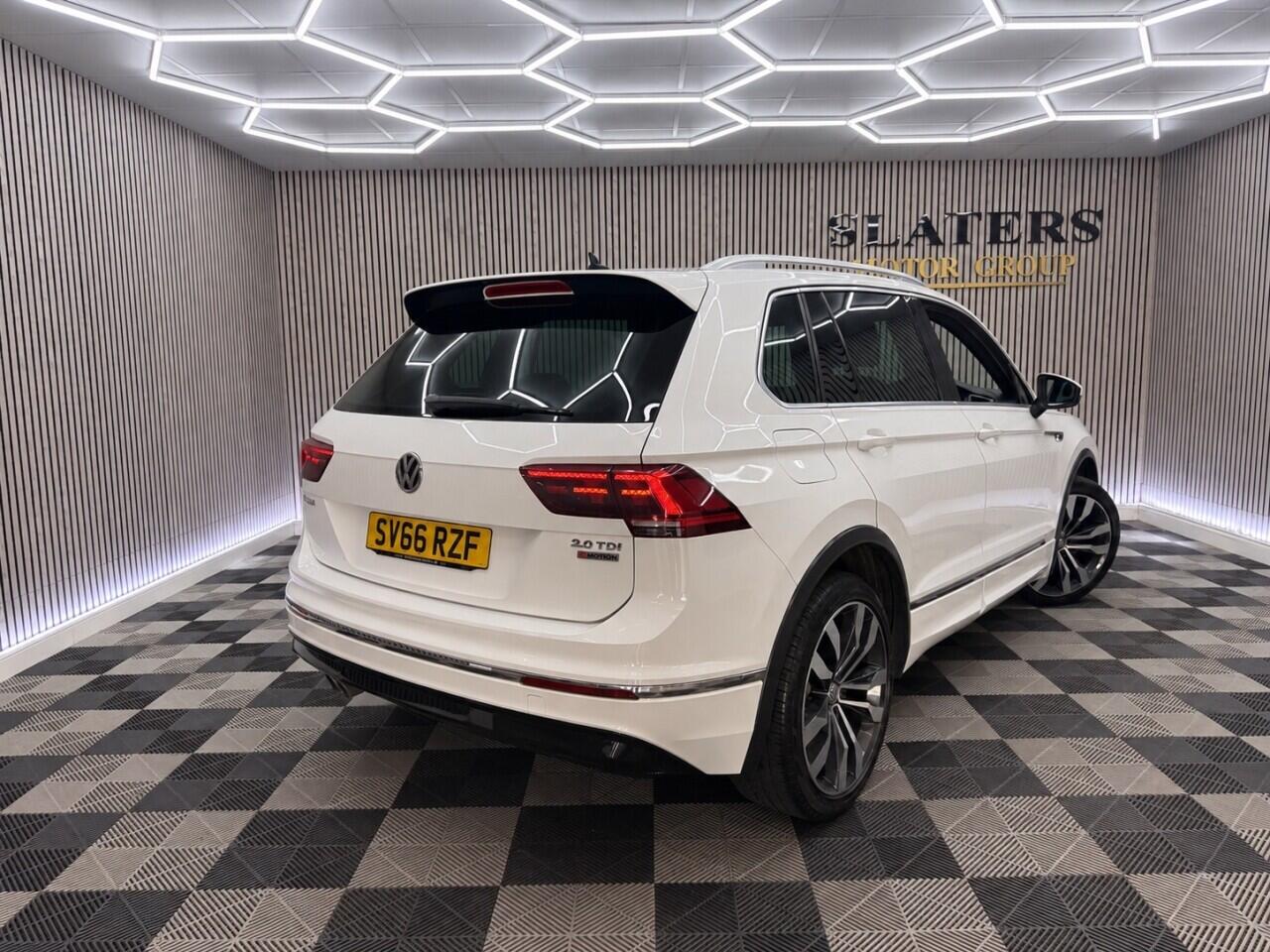 Volkswagen Tiguan view 28