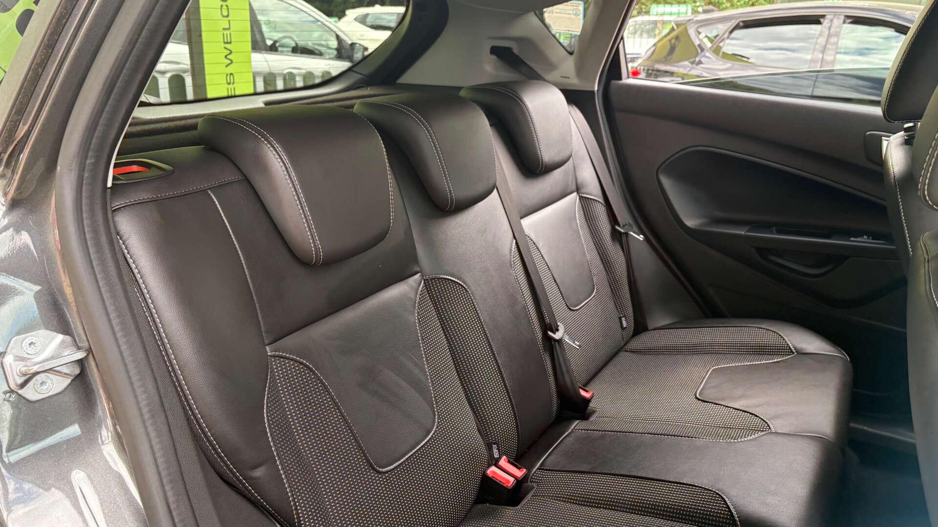 Ford Fiesta view 10
