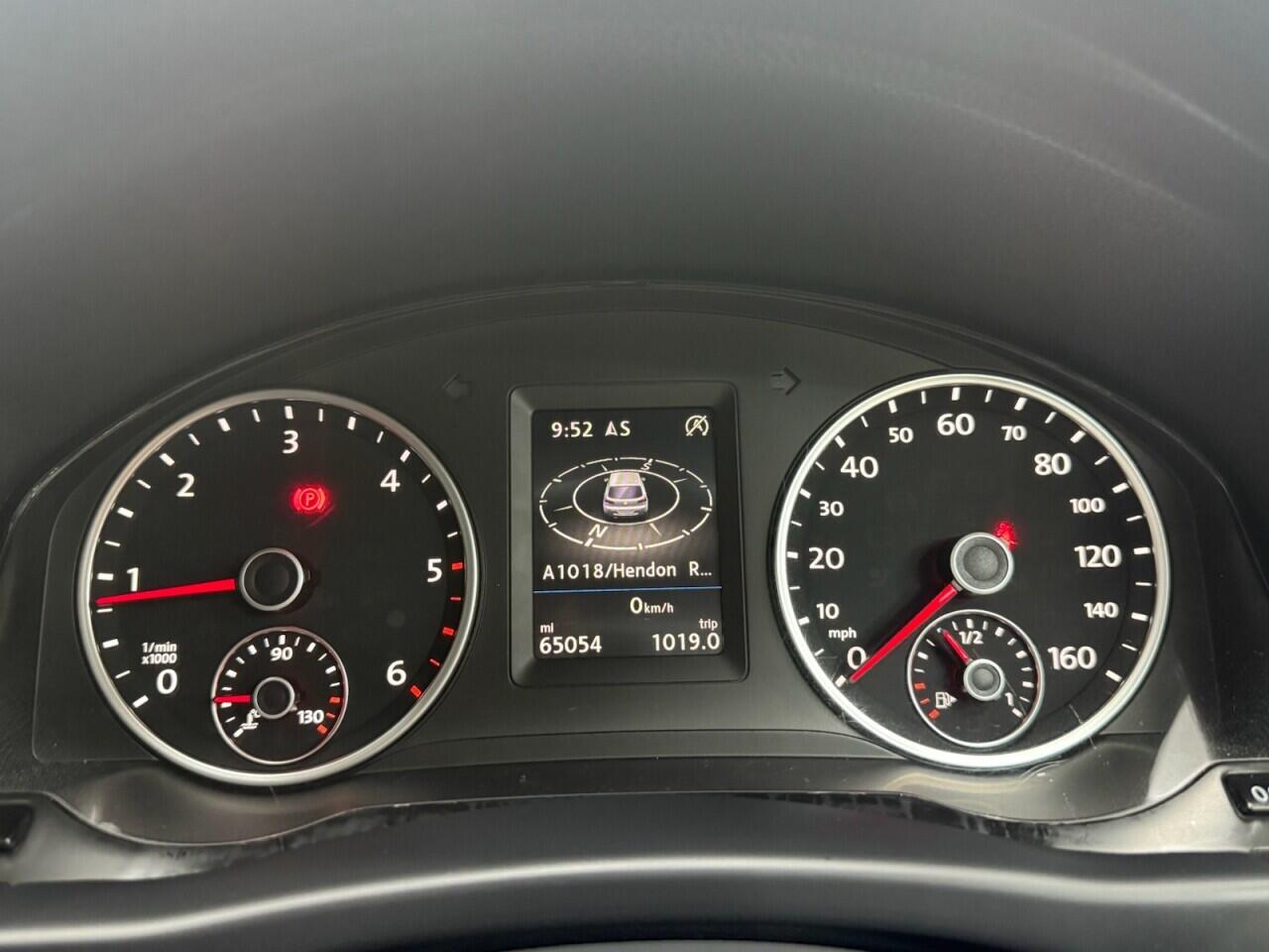 Volkswagen Tiguan view 12