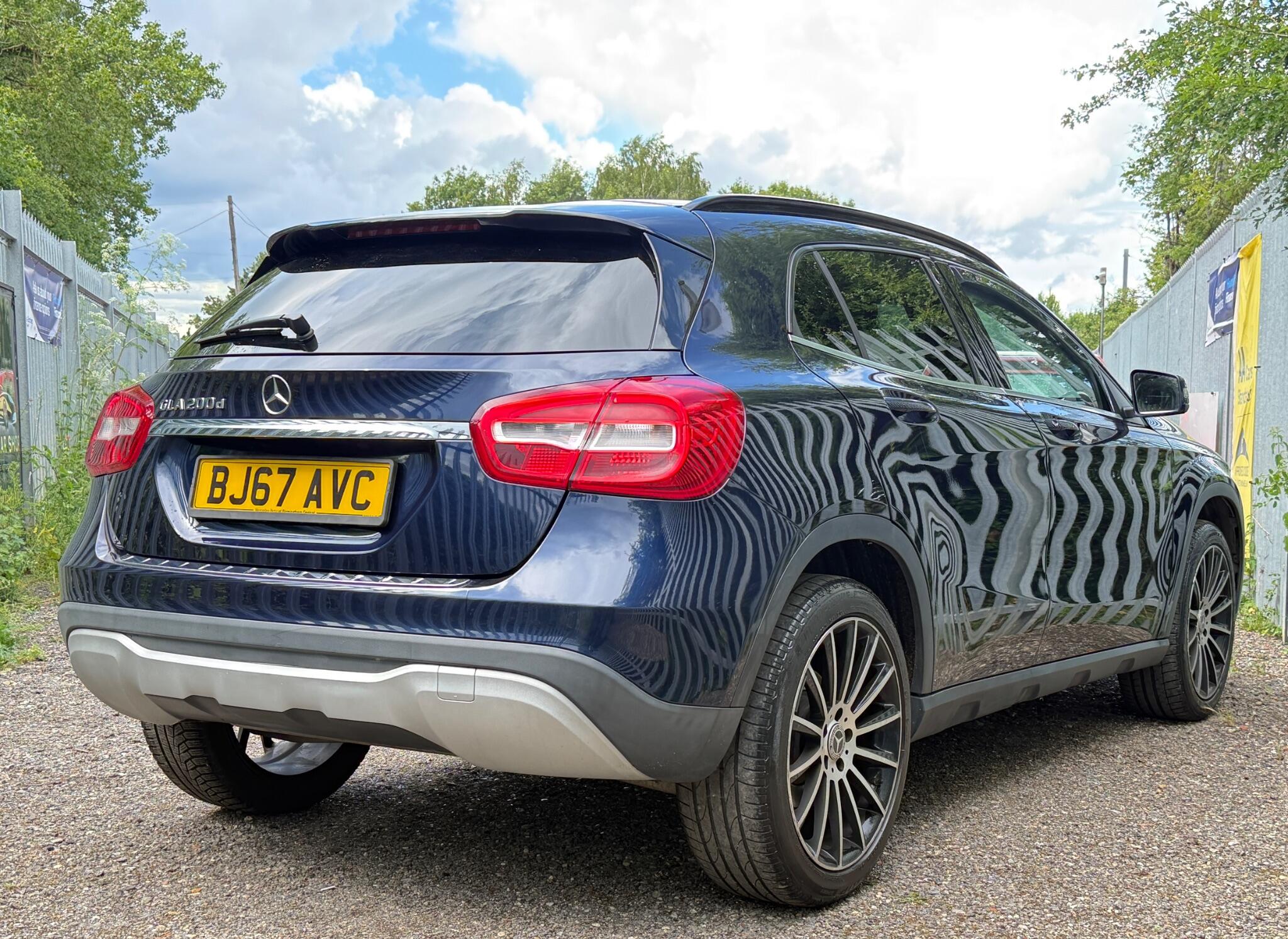 2017 Mercedes-Benz GLA image 17