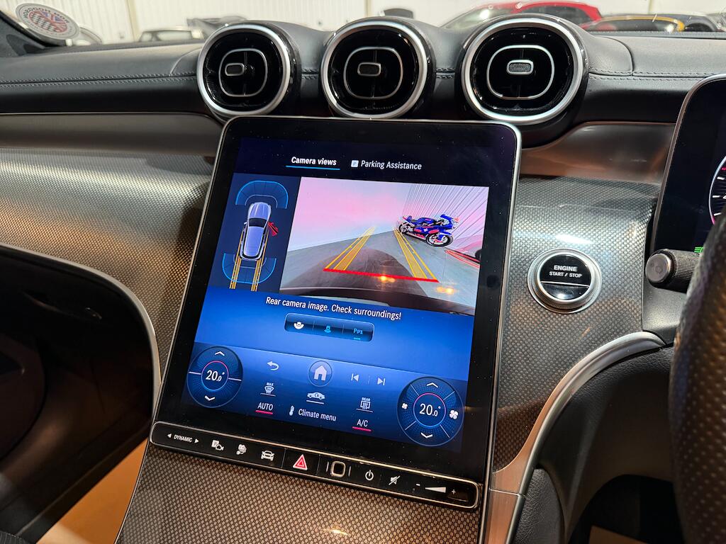 Mercedes-Benz GLC view 10