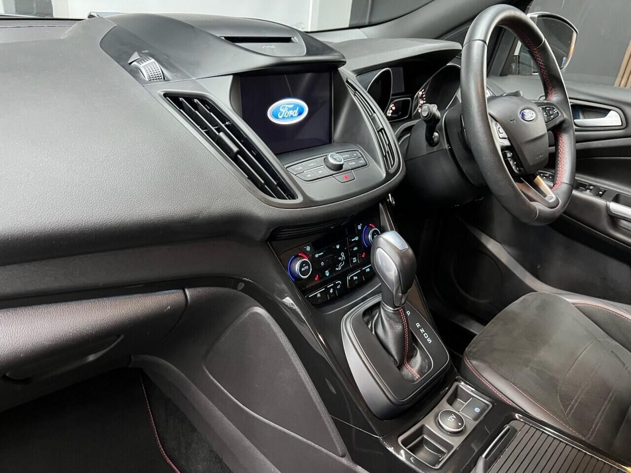 Ford Kuga view 32