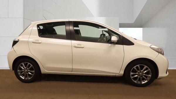 Toyota Yaris view 5
