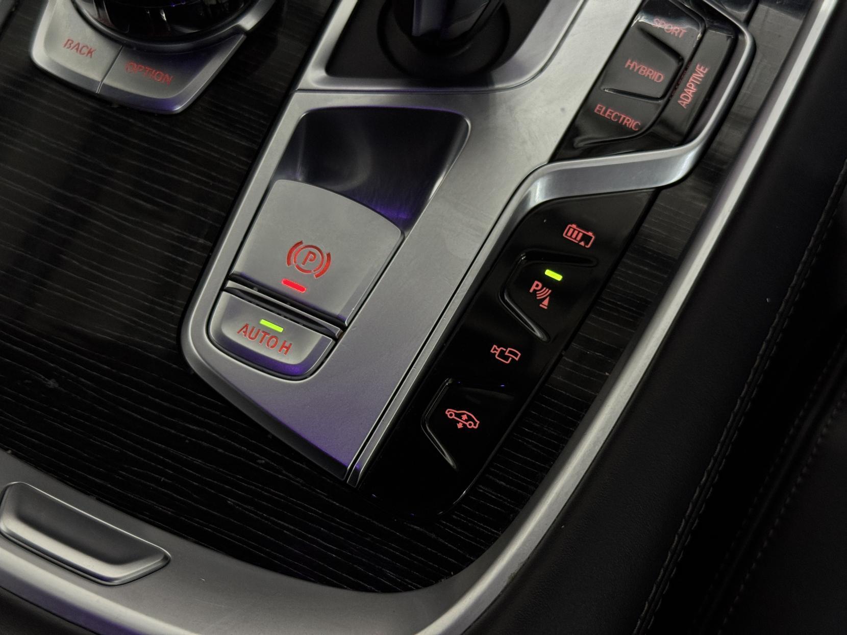 BMW 7 Series view 49