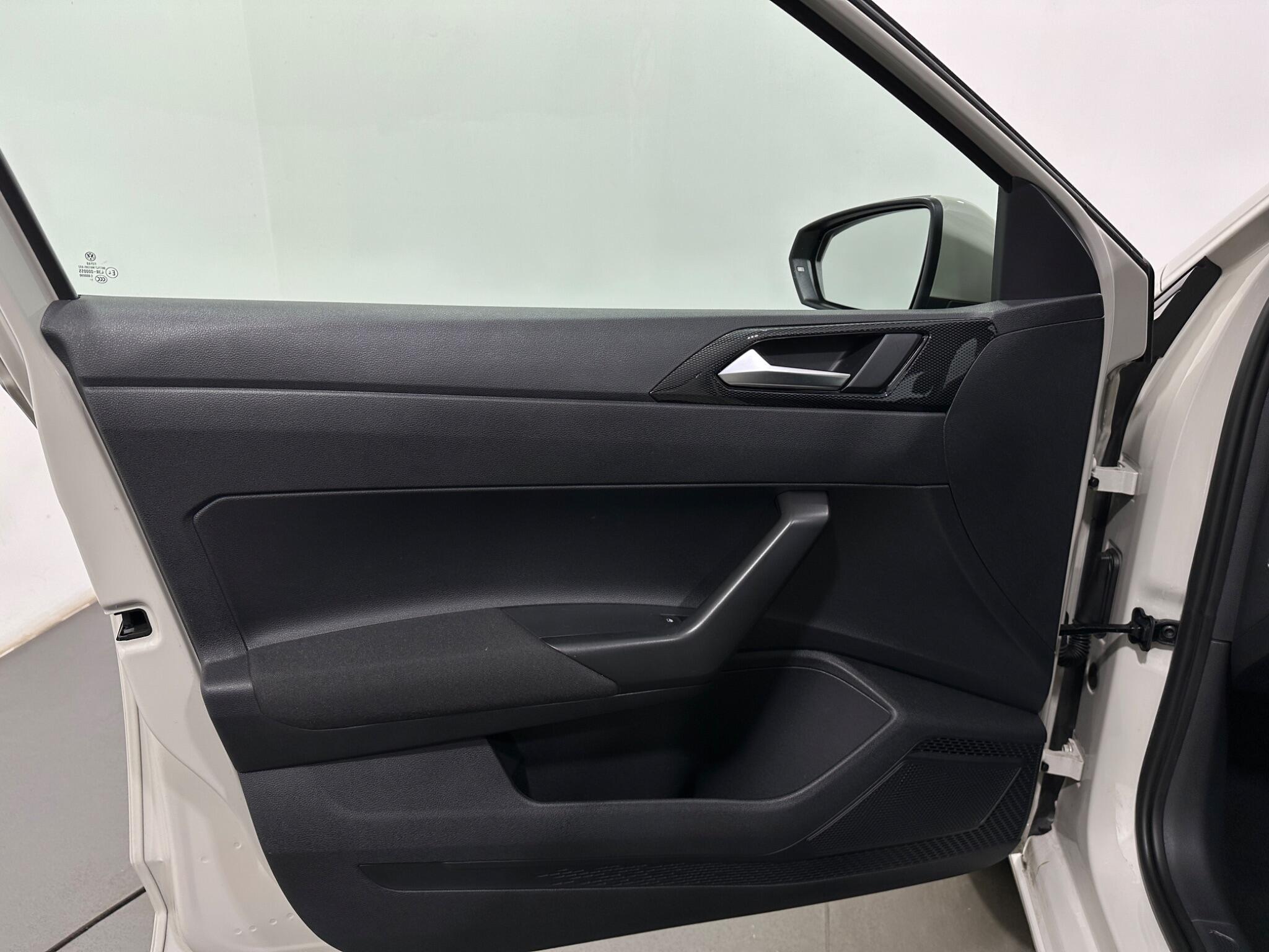 Volkswagen Polo view 35