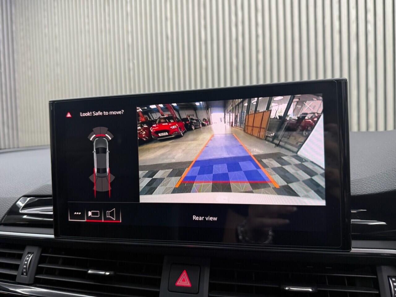 Audi A4 view 19