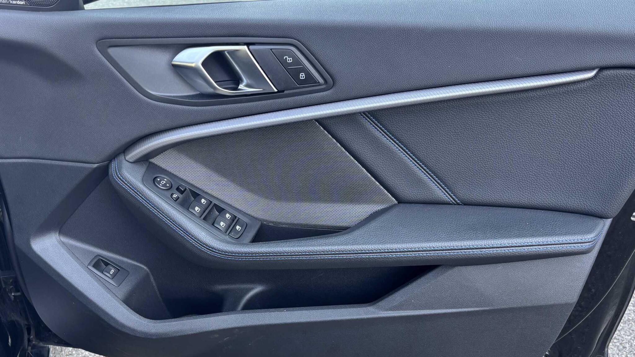 BMW 1 Series view 23