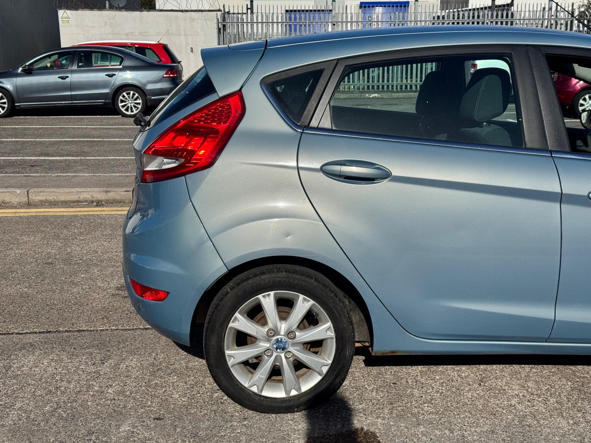 Ford Fiesta view 41