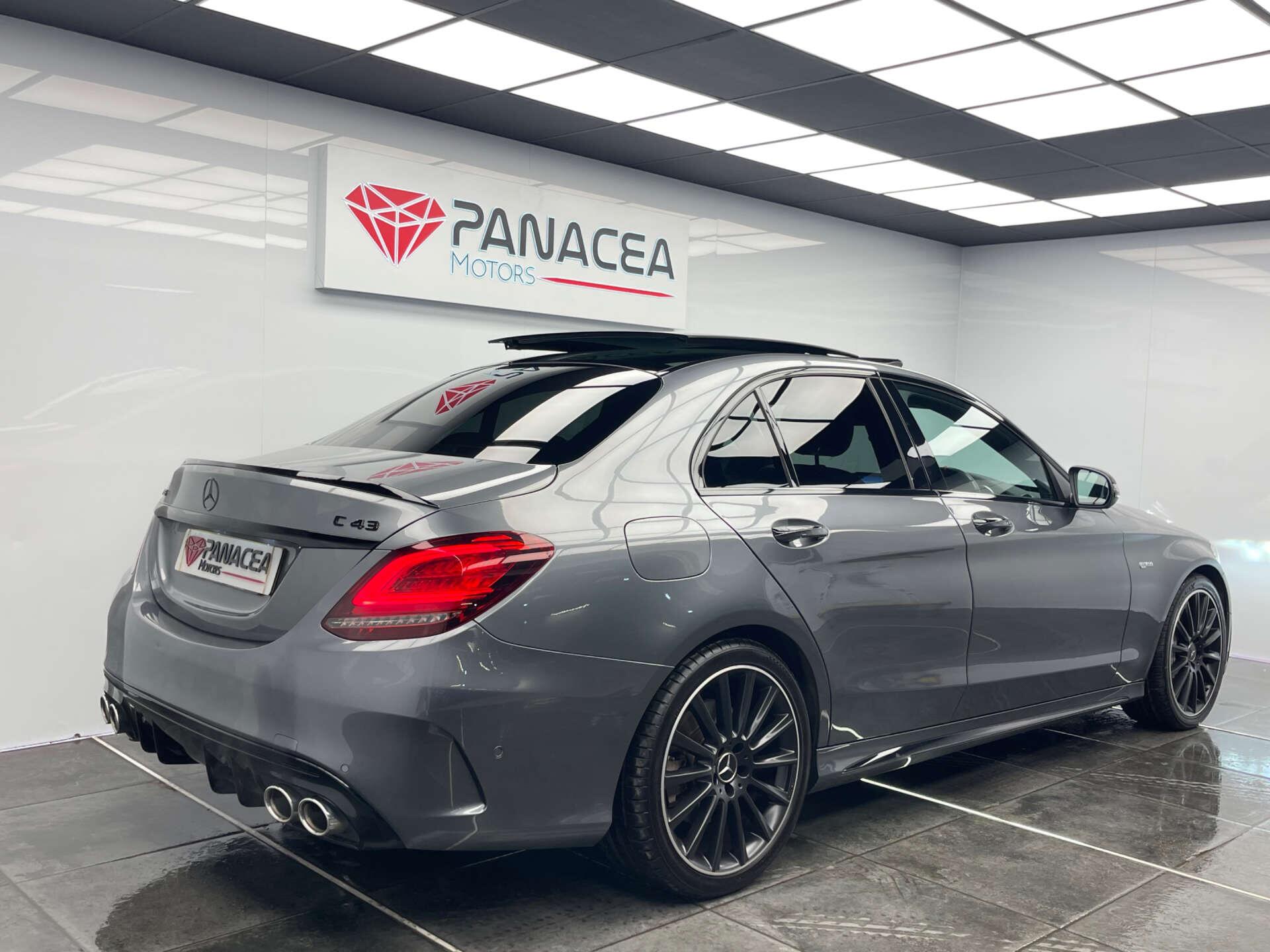 Mercedes-Benz C Class view 5