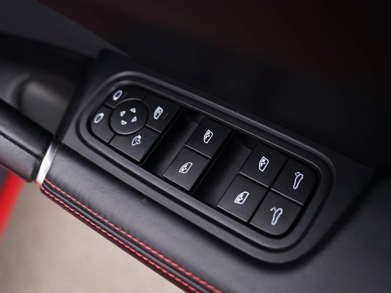 Porsche Cayenne view 51