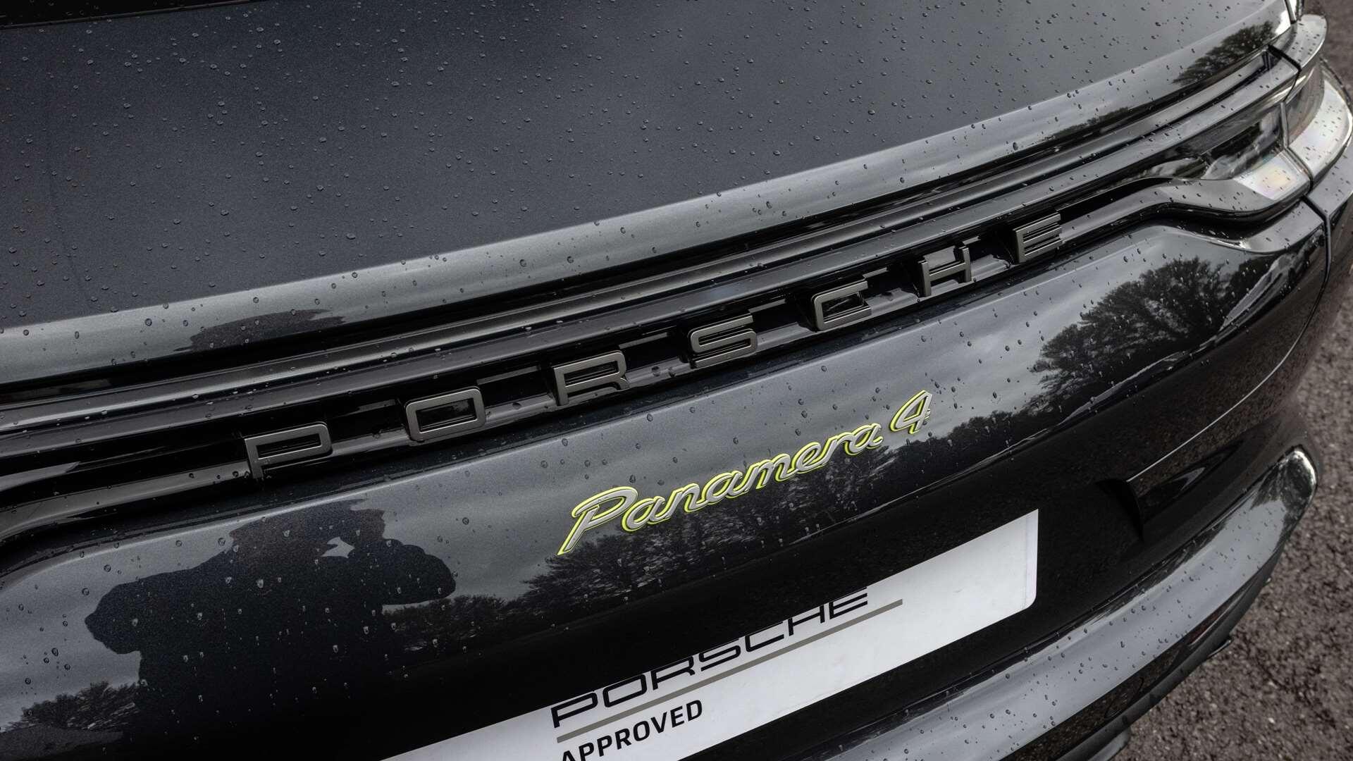 Porsche Panamera view 40