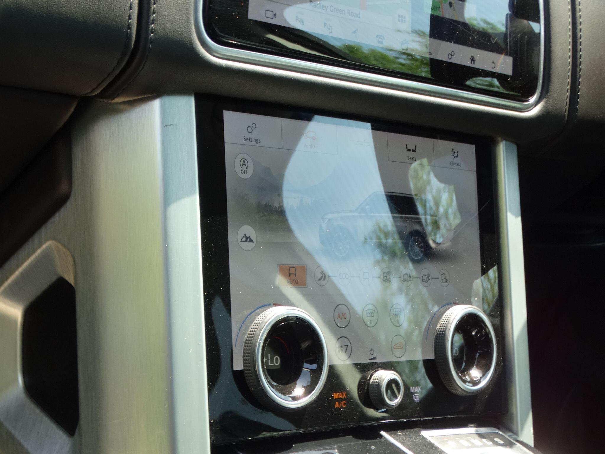 Land Rover Range Rover view 17