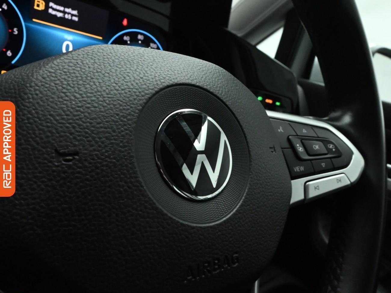 Volkswagen Golf view 20