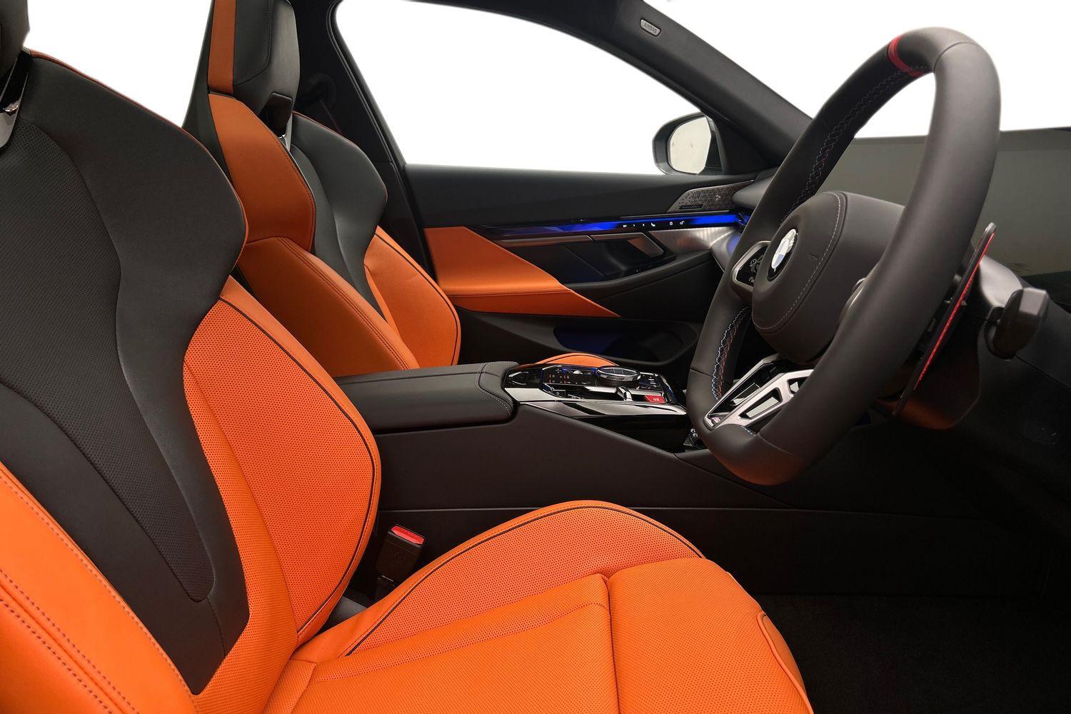 BMW M5 view 11