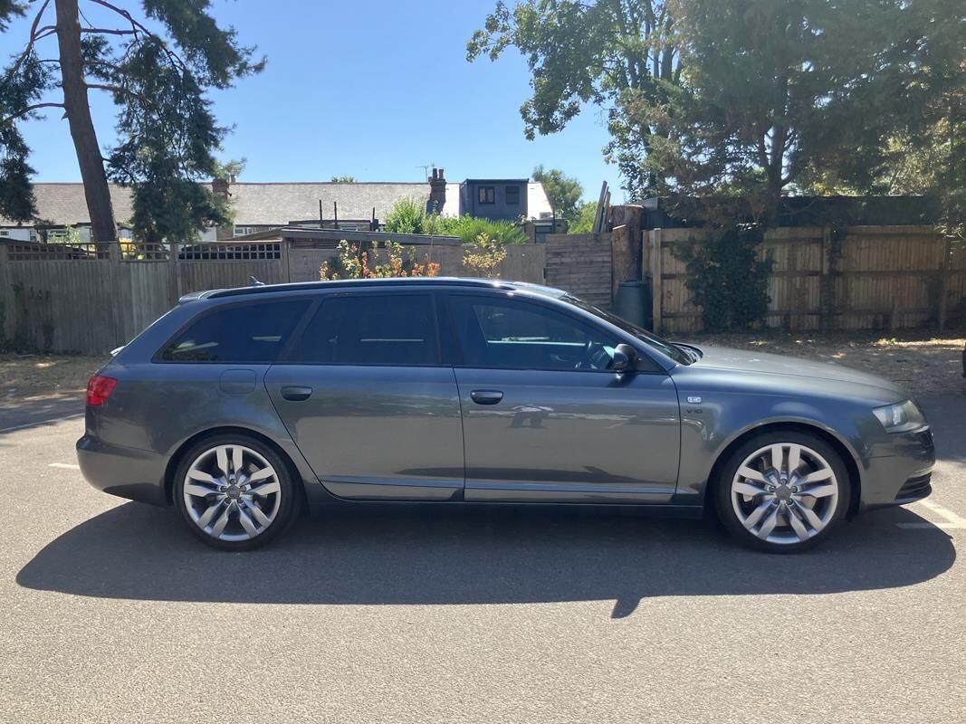 Audi S6 Avant view 27