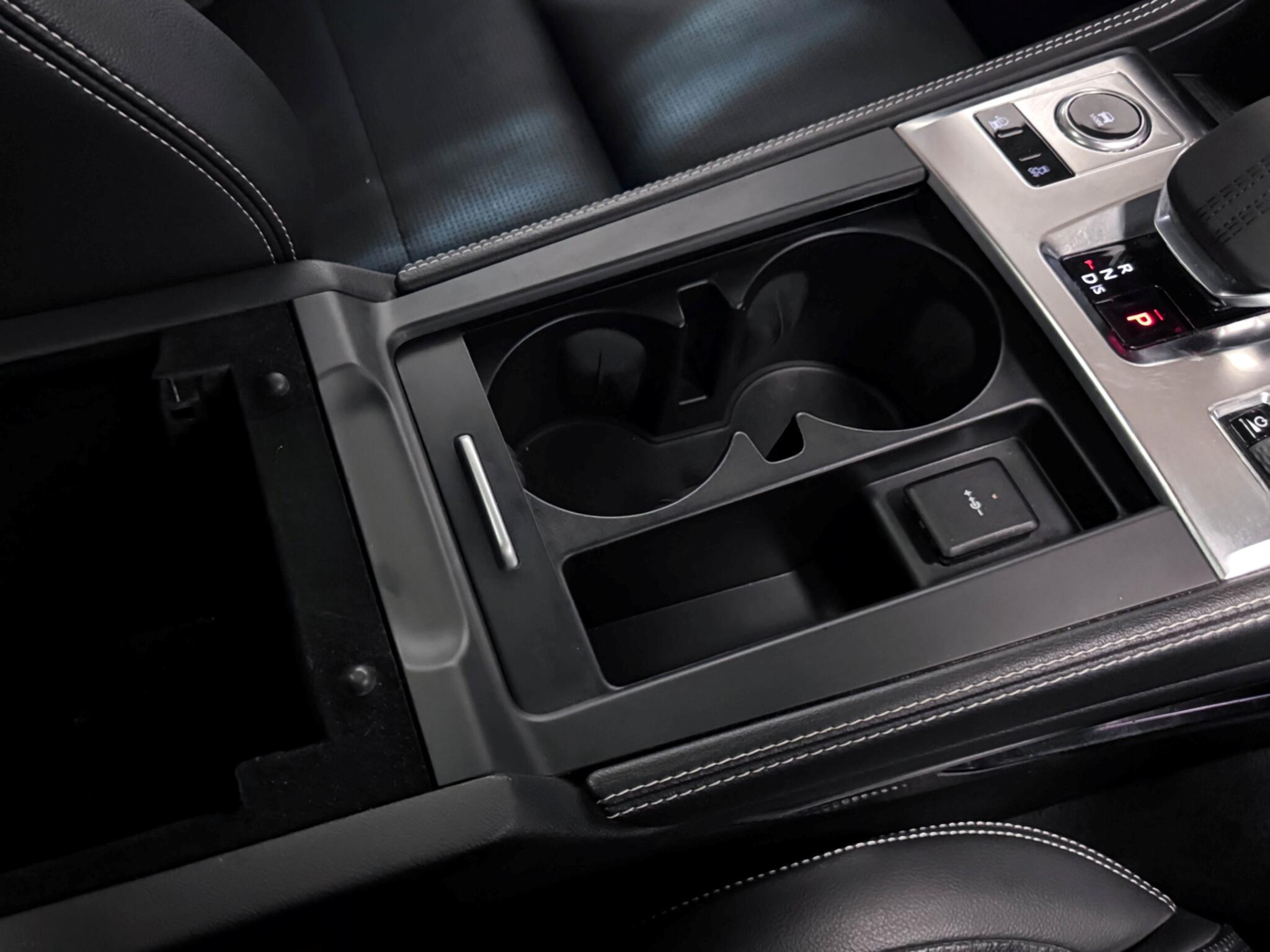 Jaguar F-Pace view 24
