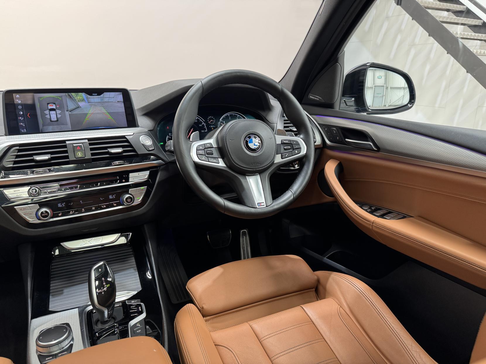 BMW X3 view 21