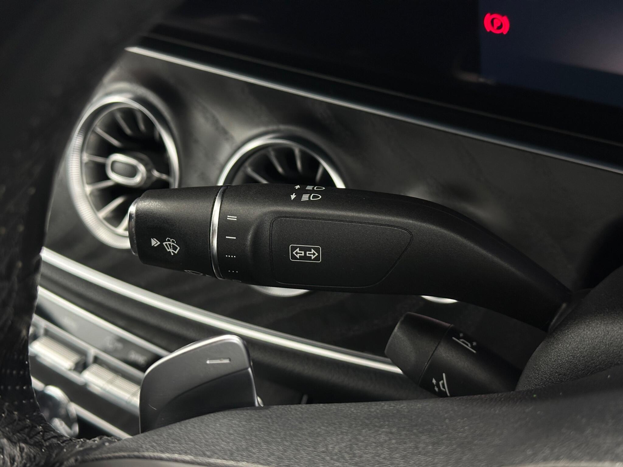 Mercedes-Benz E-Class view 14