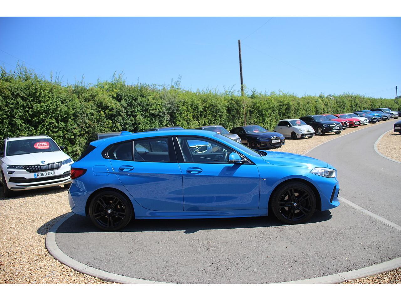 BMW 1 Series view 12
