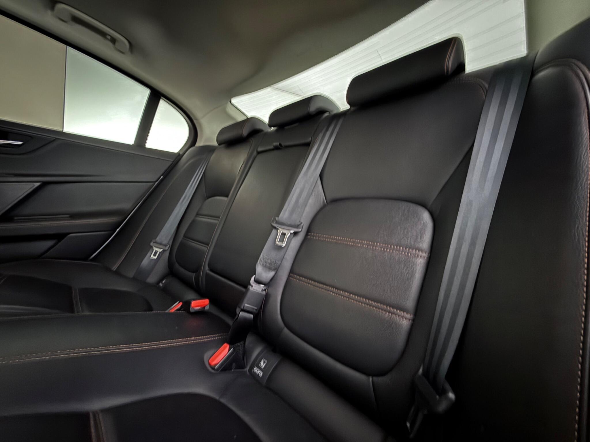 Jaguar Xe view 29