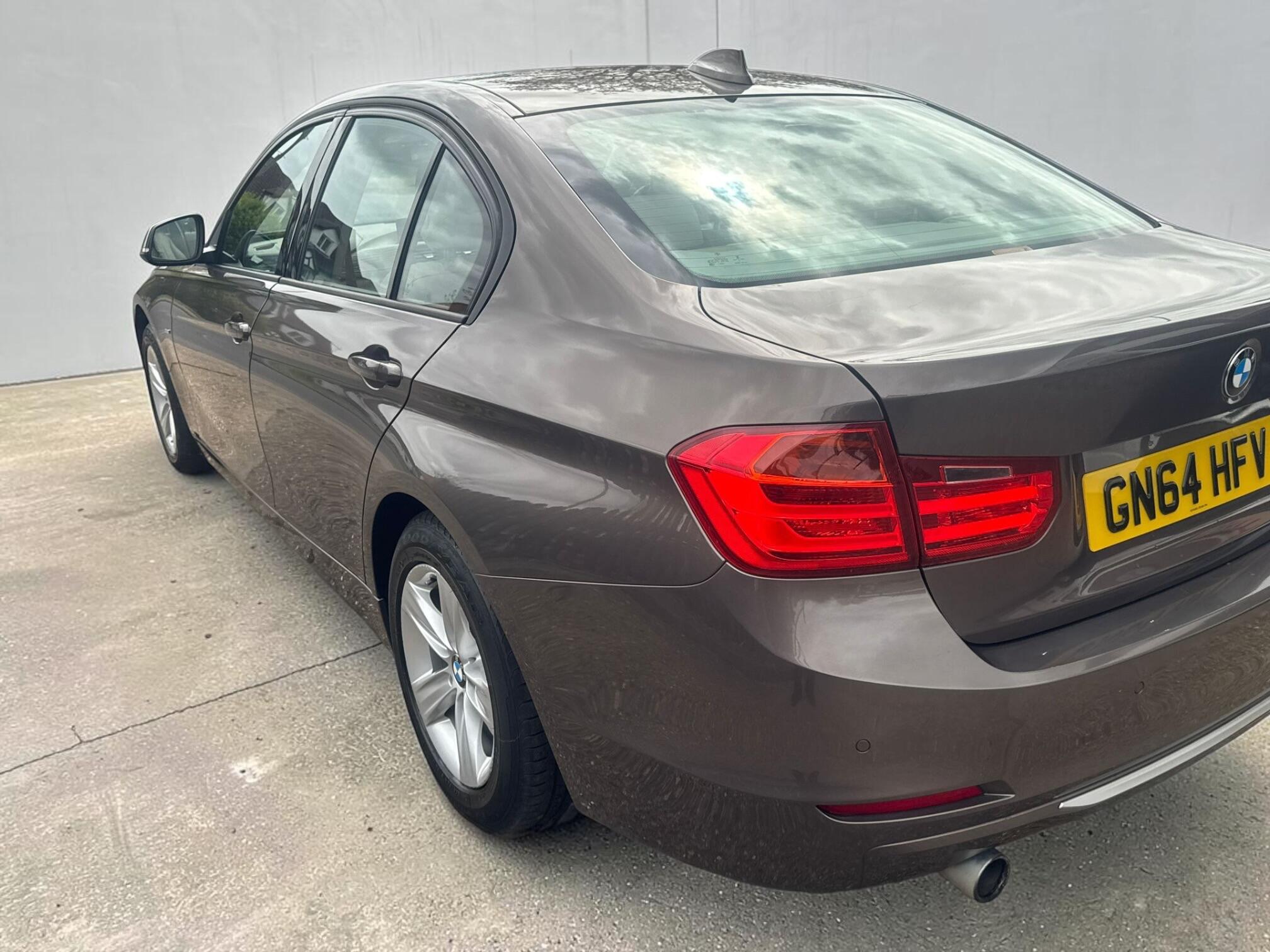 BMW 3 Series view 7