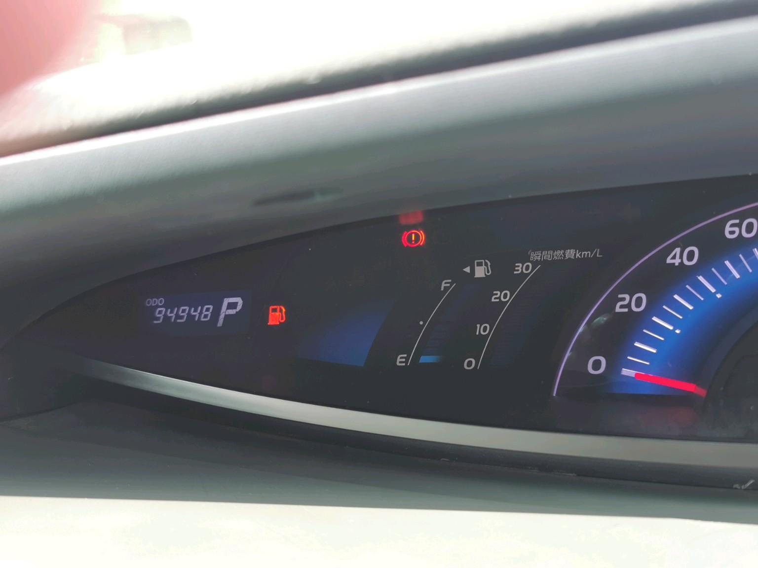 Toyota Estima view 13