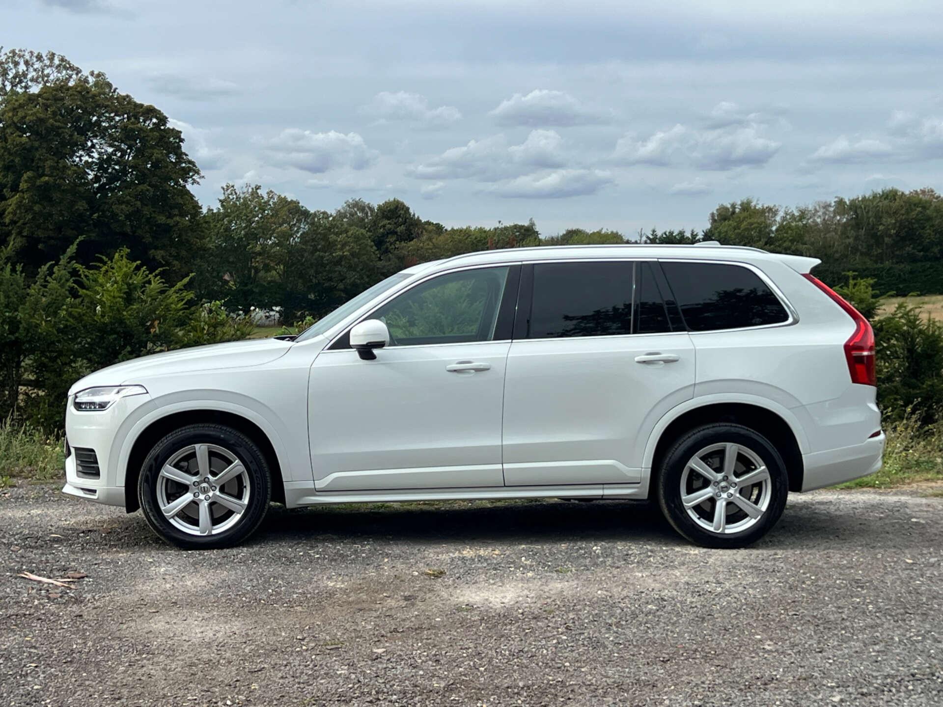 Volvo XC90 view 17