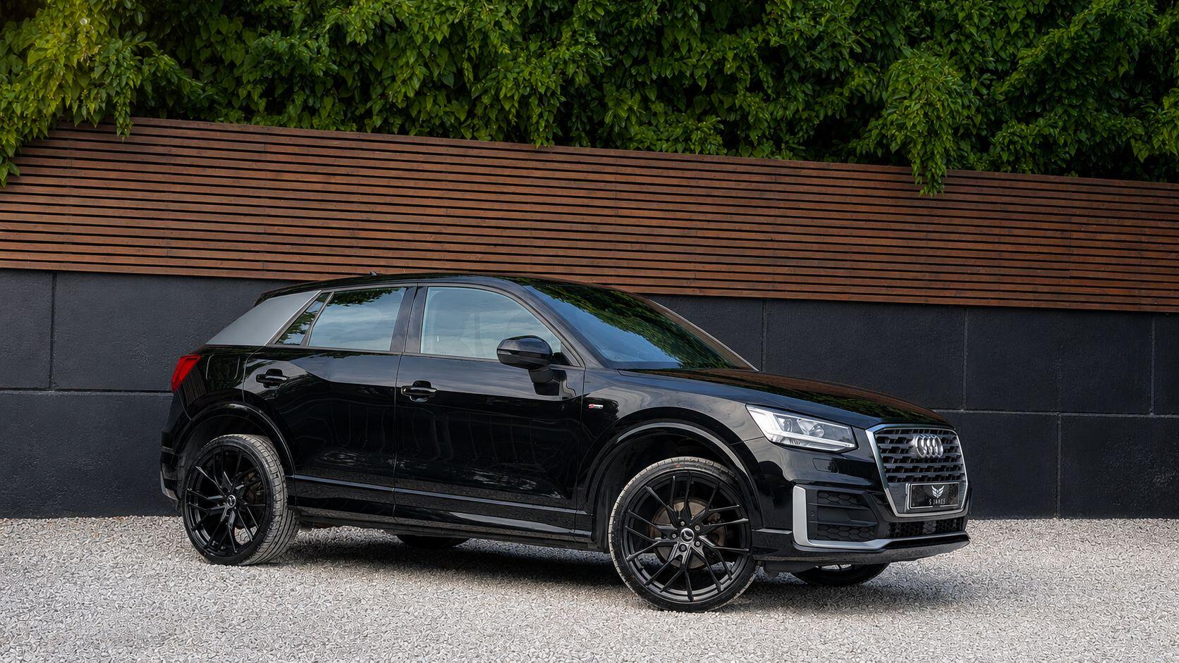 Audi Q2 view 4
