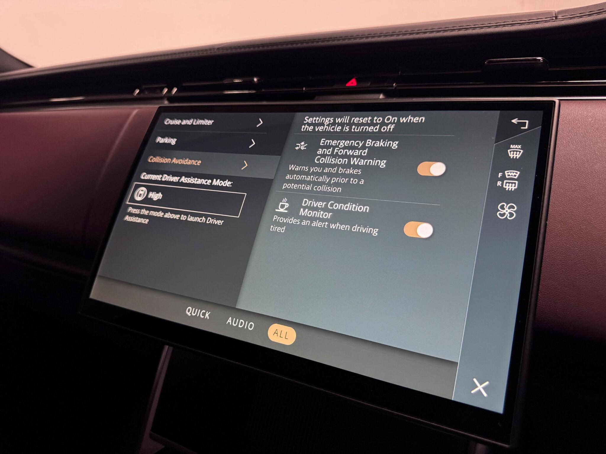 Land Rover Range Rover view 80