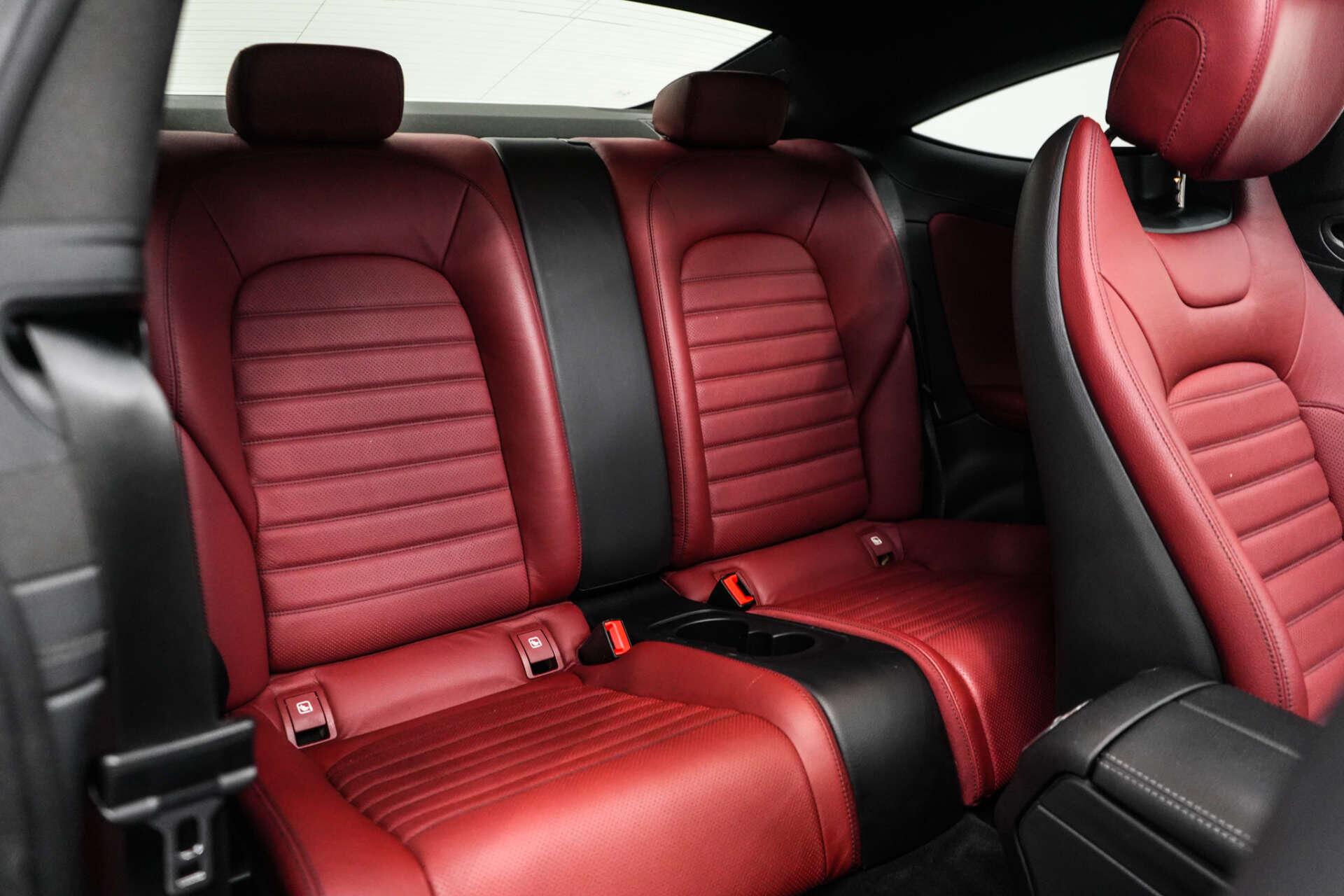Mercedes-Benz C-Class view 22
